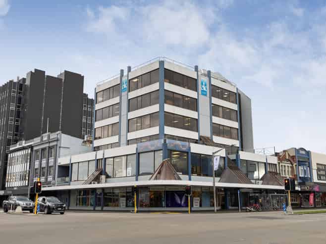 Standout retail corner on The Square