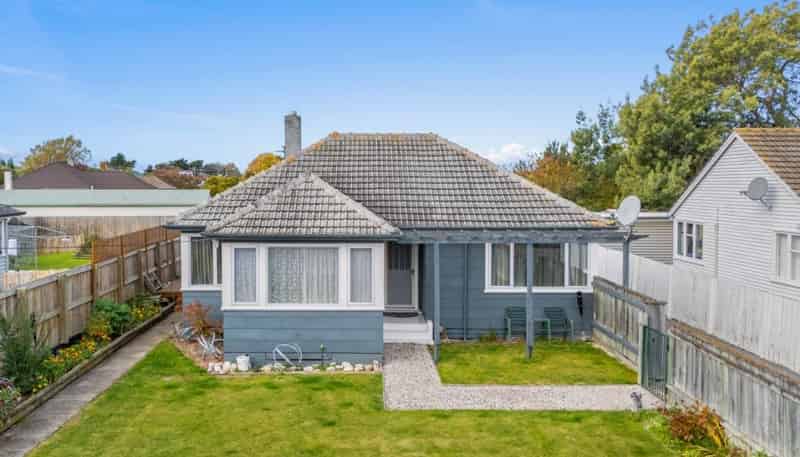 62 Hutcheson Street, Mayfield