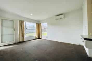 4/25 West Coast Road, Glen Eden