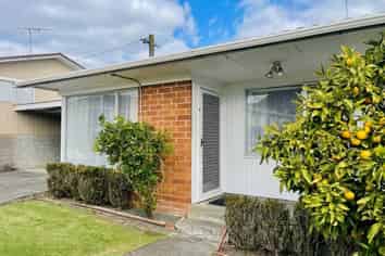 4/25 West Coast Road, Glen Eden