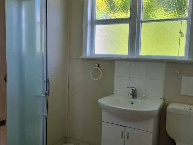 3 Dixon Ave, Hawera