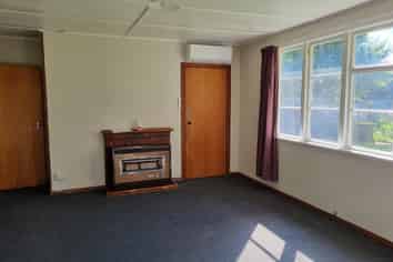 3 Dixon Ave, Hawera