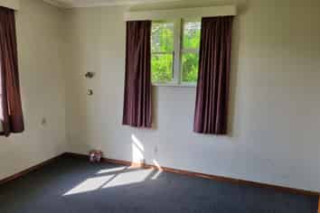3 Dixon Ave, Hawera