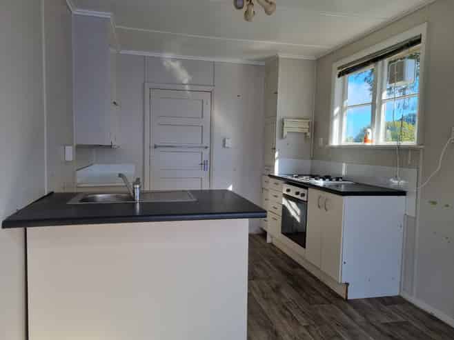 3 Dixon Ave, Hawera