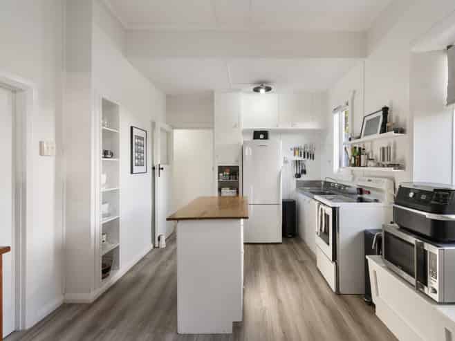 33 Featherston Street, Takaro