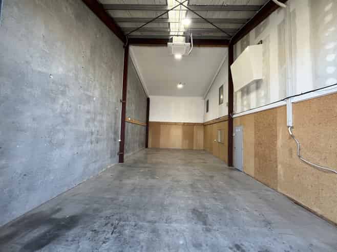 Standout commercial/industrial premises
