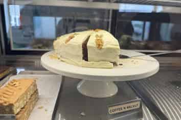 Ultra Low Rent 5 days Café - Mt Maunganui