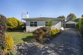 22 Tennyson Crescent, Stoke