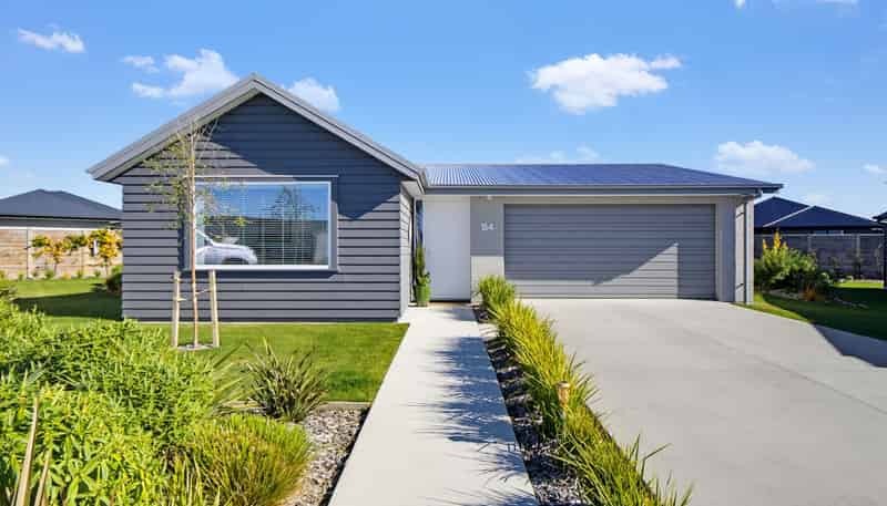 154/30 Bob Robertson Drive, Woodend