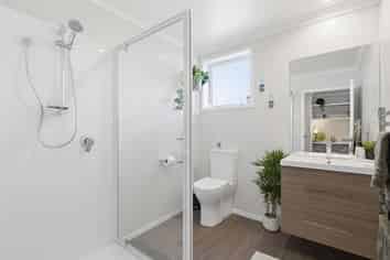 154/30 Bob Robertson Drive, Woodend