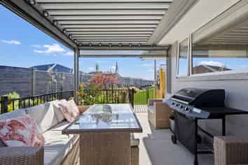 154/30 Bob Robertson Drive, Woodend