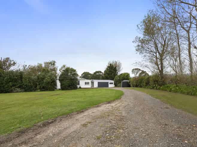1367 Tennent Drive, Linton