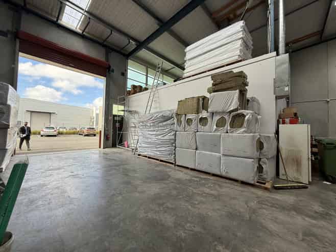 A Grade, Corporate, Ready - 366sqm 