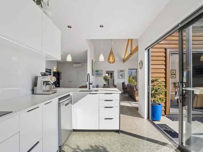 60 Cunninghams Drive, Jacks Point