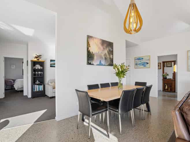 60 Cunninghams Drive, Jacks Point
