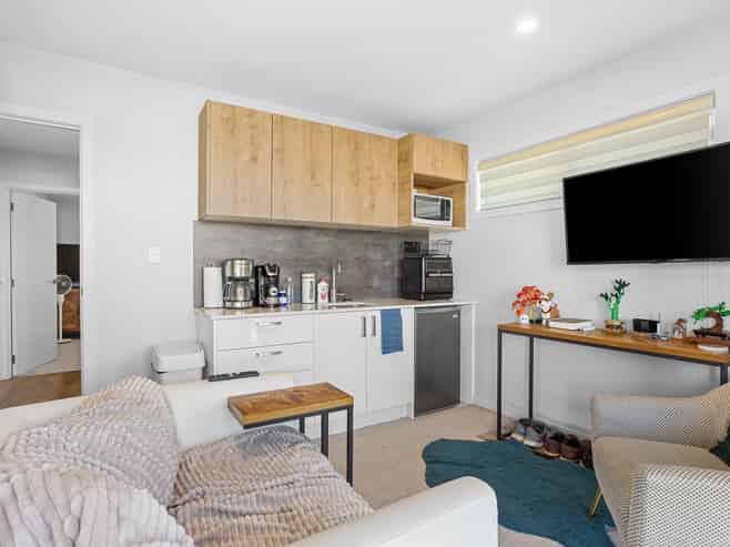 Auckland - Address withheld