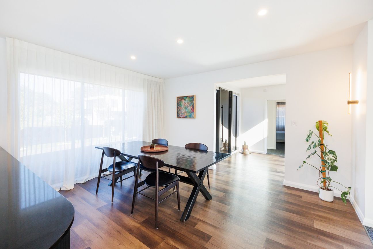 A statement of modern living – pohled 4