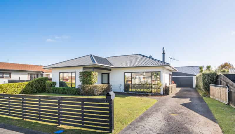 53 Geraldine Crescent, Cloverlea