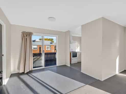 8B Frances Street, Hamilton East