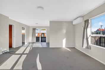 8B Frances Street, Hamilton East