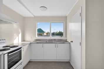 8B Frances Street, Hamilton East