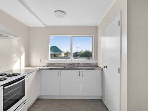 8B Frances Street, Hamilton East