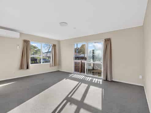 8B Frances Street, Hamilton East