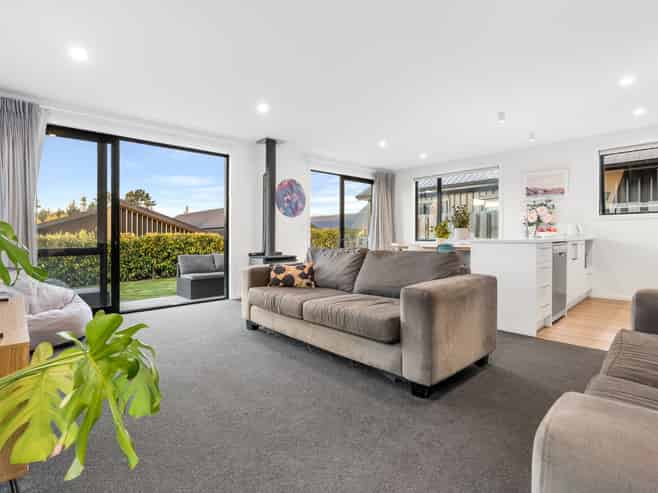 25 Cairnmuir Street, Wanaka