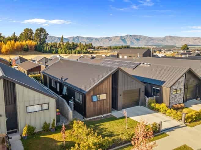25 Cairnmuir Street, Wanaka