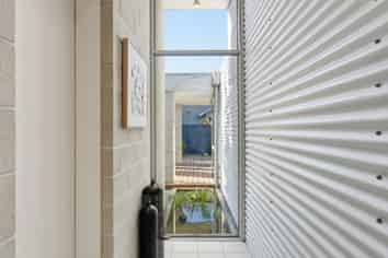 4 Crombie Green, Northwood
