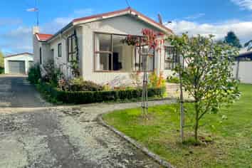76 Park Road, Carterton