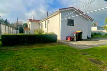 76 Park Road, Carterton