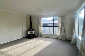 76 Park Road, Carterton