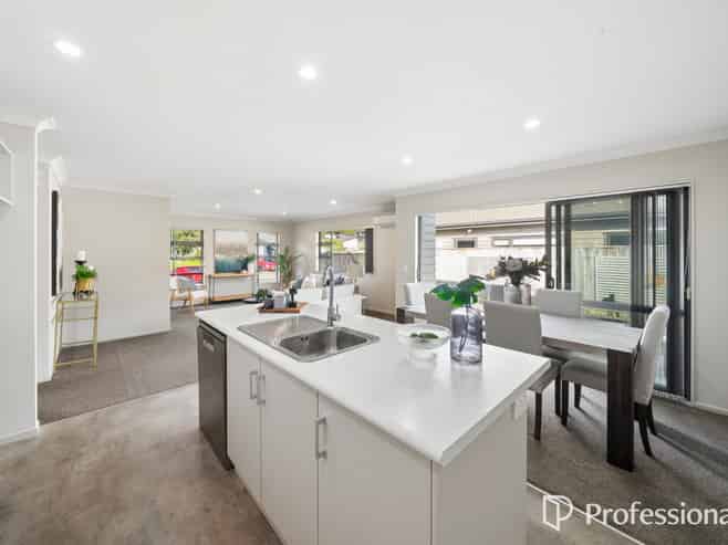 16 Poppy Watts Grove, Stokes Valley