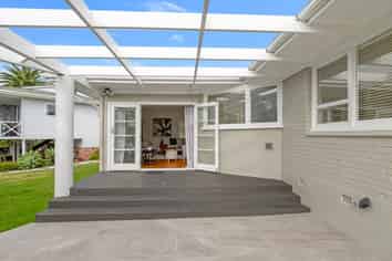 33 Covil Ave, Te Atatu South