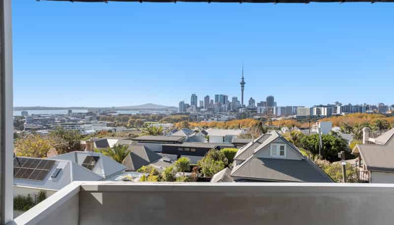 10/18 Arthur Street, Freemans Bay