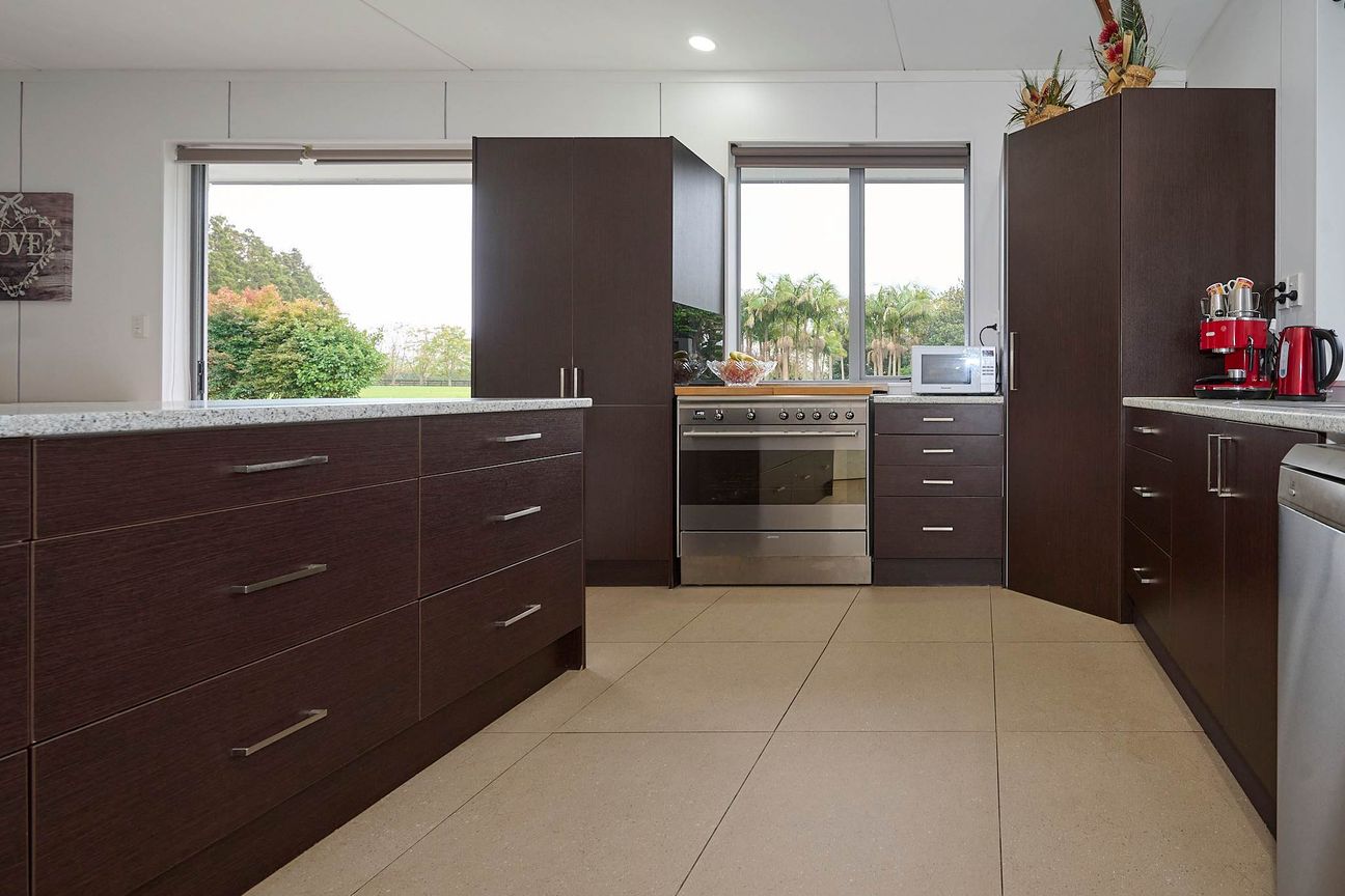 A Rural Oasis Plus Income Potential - Altro