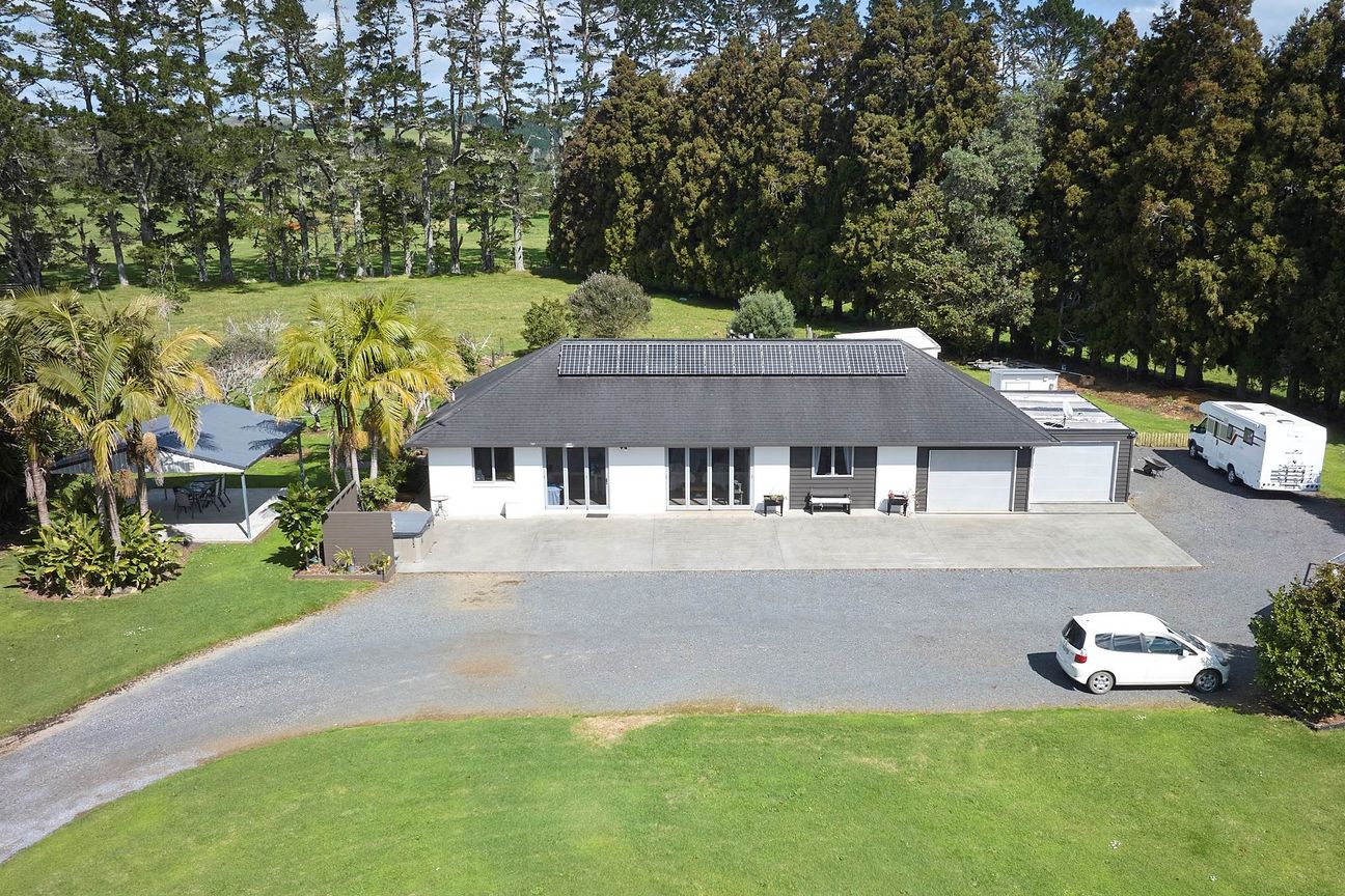 A Rural Oasis Plus Income Potential - Vista 2