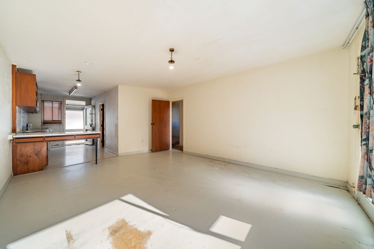 RENT, RESIDE OR REWARD - Vista 2