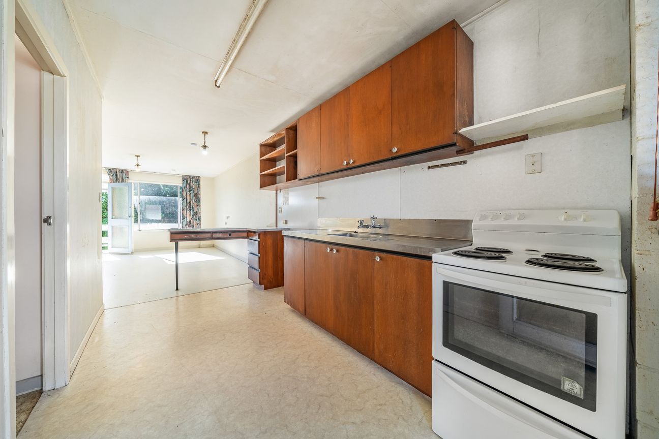RENT, RESIDE OR REWARD - Vista 5