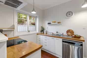 96 Barnard Street, Wadestown
