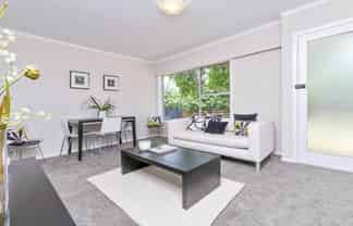 2/23 Bertrand Road, Mount Wellington