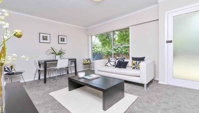 2/23 Bertrand Road, Mount Wellington