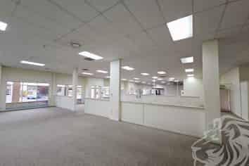 Shopping Centre Retail or Office - c809sqm