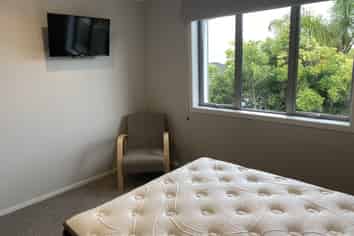 2/16 Manning Street (Room D), Hamilton Central