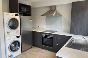 2/16 Manning Street (Room D), Hamilton Central