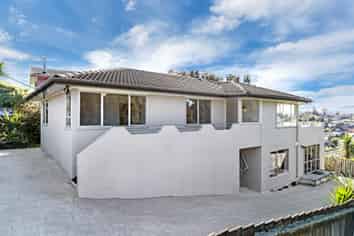 12 Target Road, Totara Vale