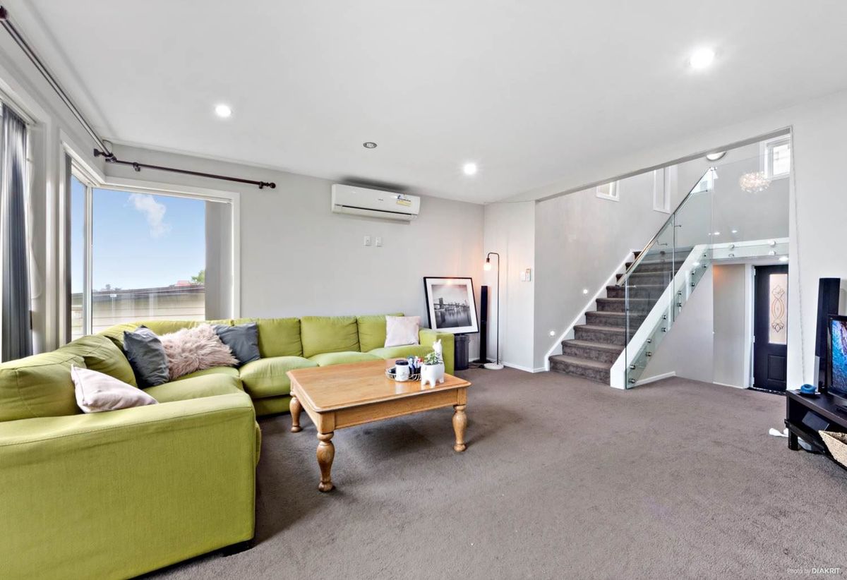 Modern 4 Bedroom House with Manukau Harbour Views - Ansicht 3