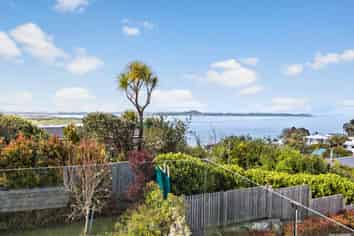 B/302 Hillsborough Road, Hillsborough