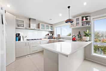 B/302 Hillsborough Road, Hillsborough
